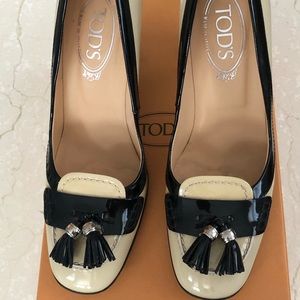 Tod's Shoes - TOD’S Leather Pumps with Tassels Tod's Shoes - TOD’S Leather Pumps with Tassels